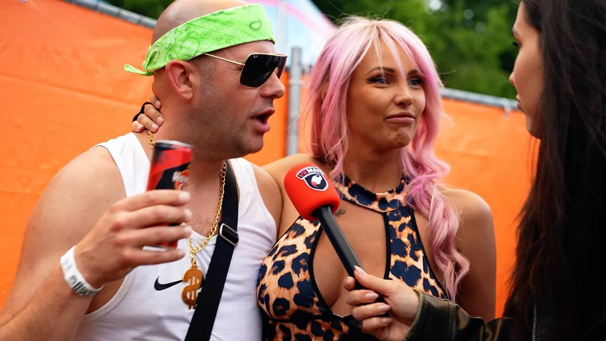 thumb_vk_Terwijl_Gordon_vertrok_ging_het_feestje_gewoon_door_op_Kamping_Kitsch_Club_Holland