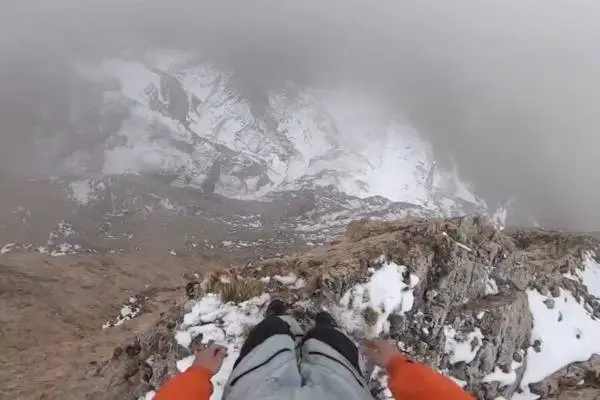 thumb_base_jump_pak_sneeuw