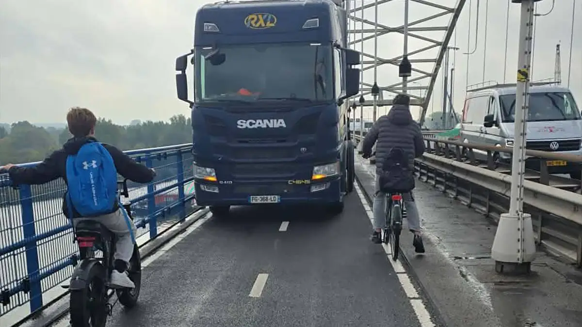 thumb_vk_vrachtwagen_merwedebrug