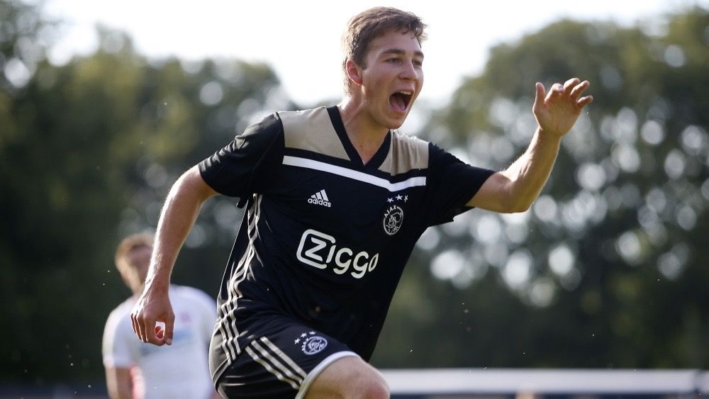 'Adidas merkt Ajax wereldtop aan'