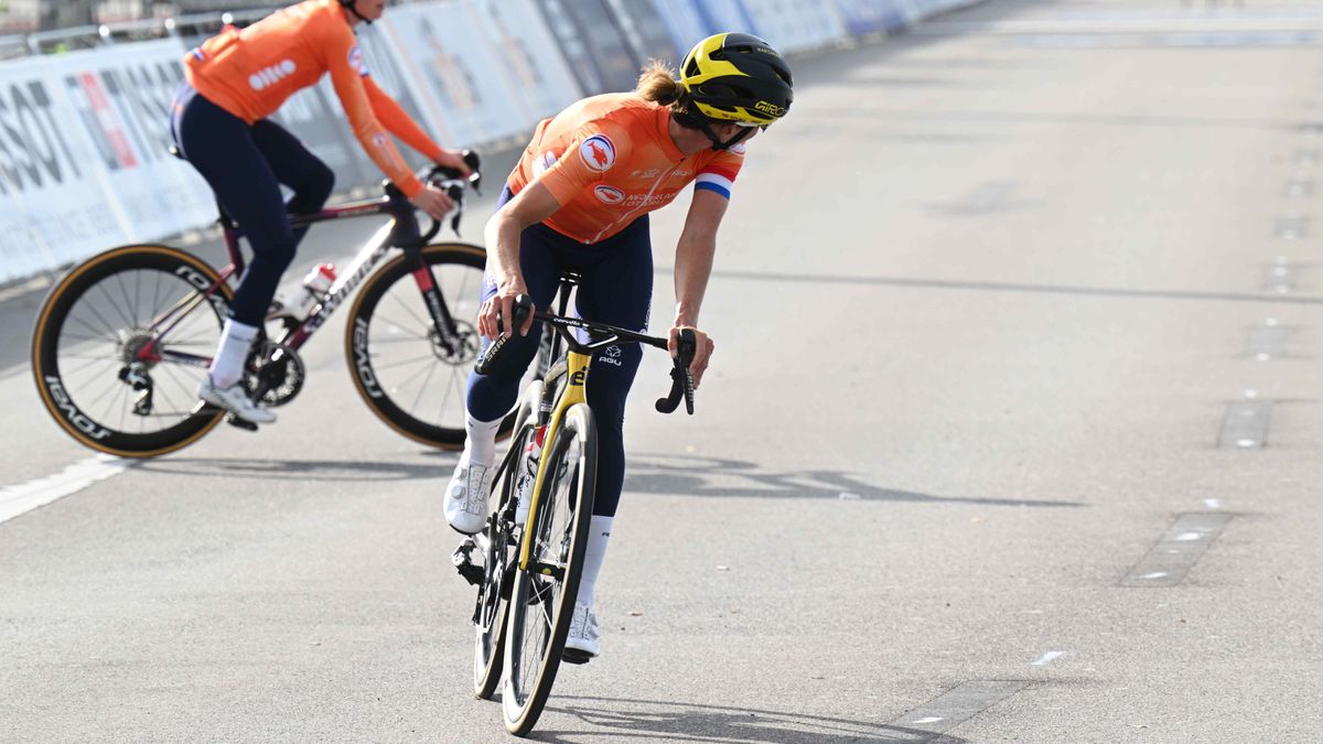 Vollering and Vos use official World Championship scouting, who grabbed the  KOMs on crucial strips? | IDLprocycling.com