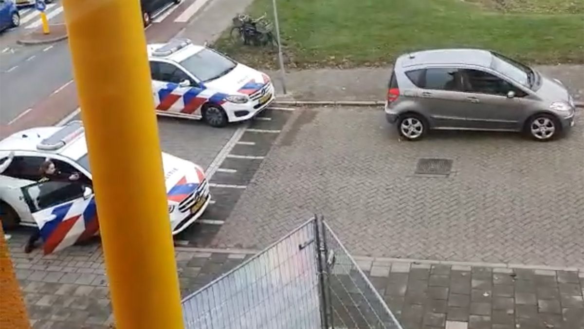 Ondertussen in Almelo: Beelden aanhouding kauwgomballenbende gaan viraal