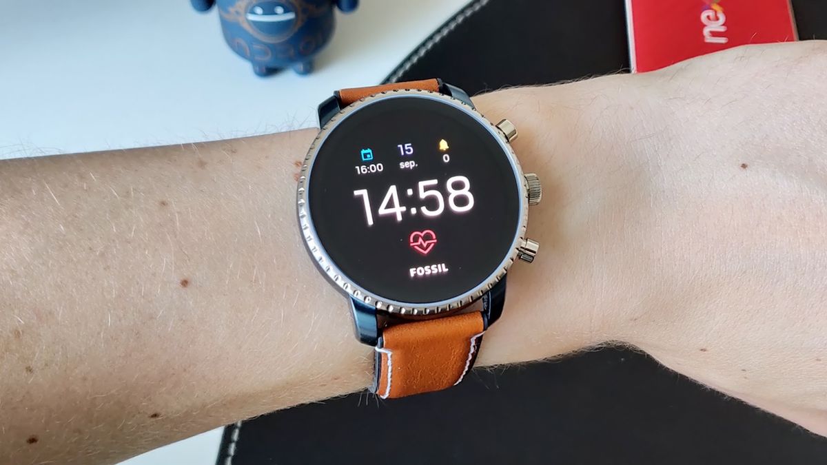Review Fossil Q Explorist HR tussen nieuw en oud in