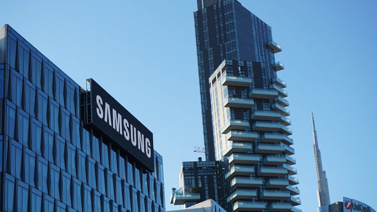 Samsung is no longer the leader in the semiconductor market