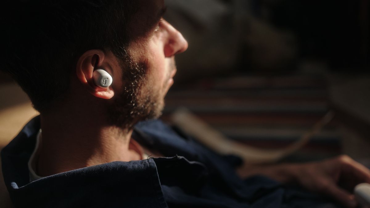 wireless noise canceling earbuds