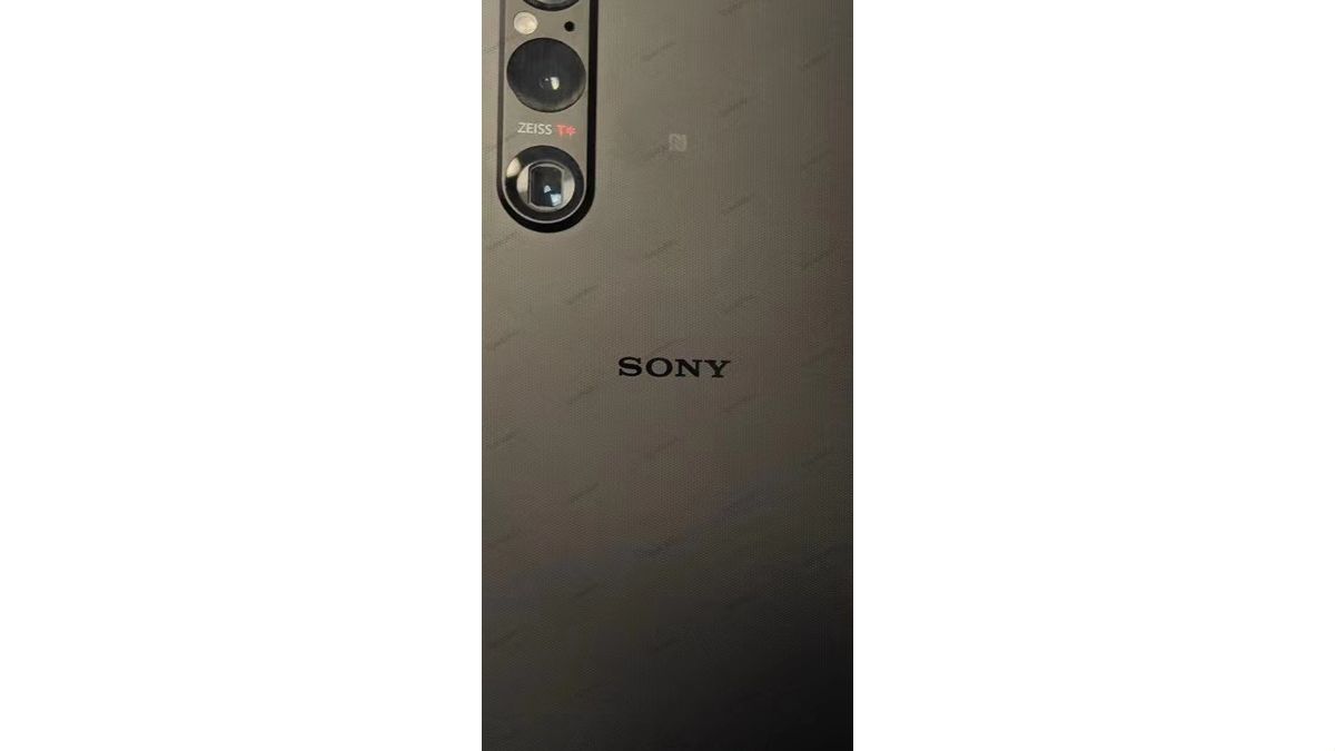 Images leak from Sony Xperia 1 V: significantly fewer sensors