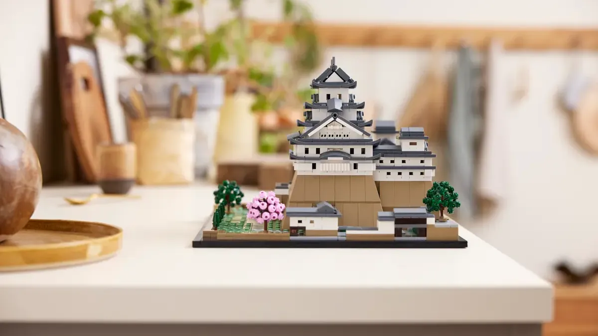 This is the latest LEGO set: Himeji Castle