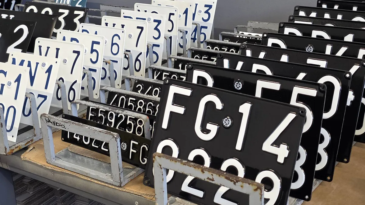 Il traguardo delle 4.000 targhe storiche celebrato all'Istituto Poligrafico di Foggia