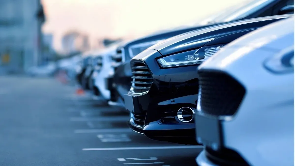 Auto aziendali: la transizione elettrica avanza, ma il costo è un freno in Italia