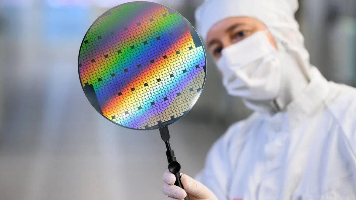 Bosch presenta un microchip innovativo per auto elettriche che migliora autonomia e riduce costi