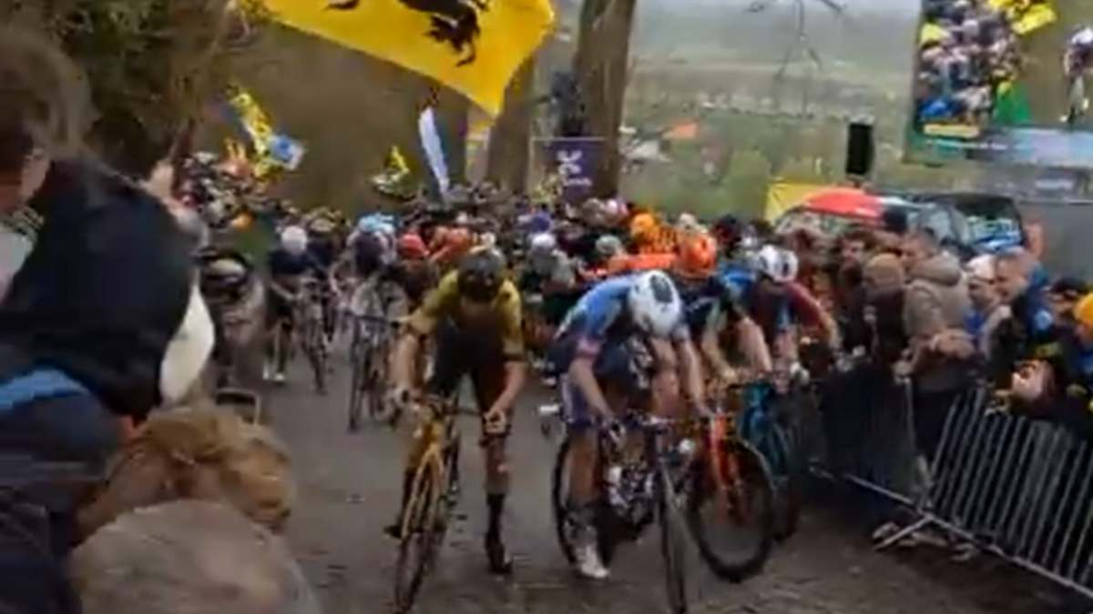 VÍDEO ¡La locura del Koppenberg en el Tour de Flandes 2024 desde otro
