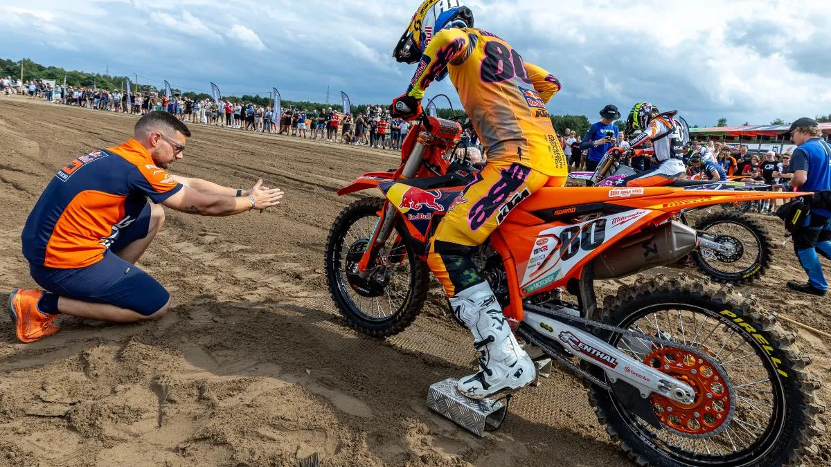 Andrea Adamo alza bandiera bianca: addio al bis mondiale MX2