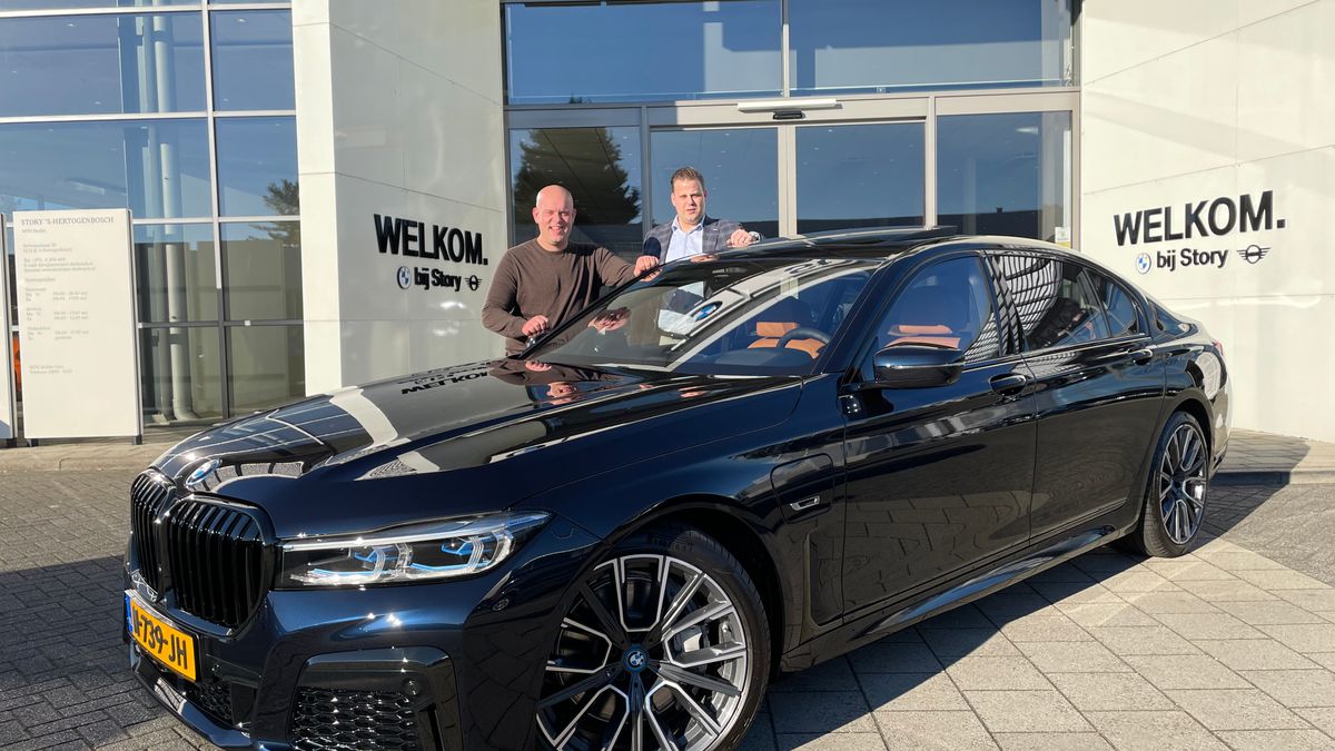 VIDEO: Van Gerwen reveals his new car after securing sponsor deal