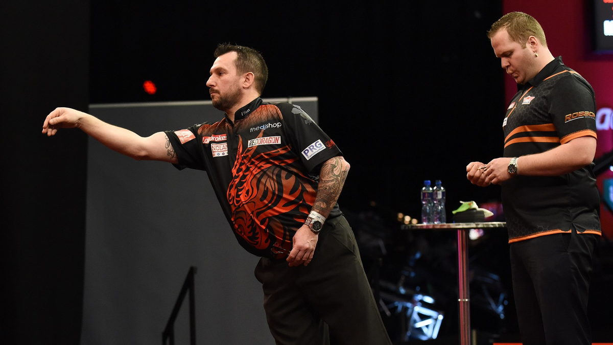 Clayton edges past Van Duijvenbode to win Magdeburg Darts Gala