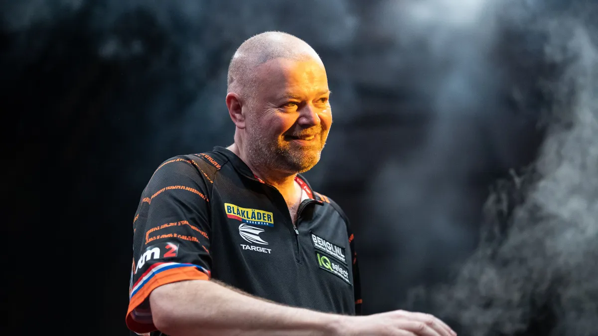raymond-van-barneveld2-bdo23-