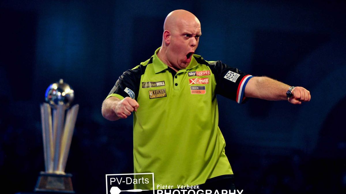 Ninedart hero Van Gerwen produces outstanding display to dispel Gurney and reach UK Open final