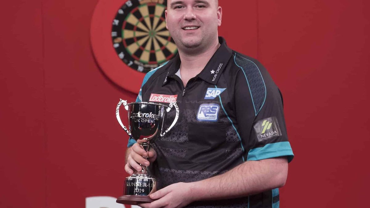 Cross tops 180 statistics from UK Open ahead of Smith and Aspinall