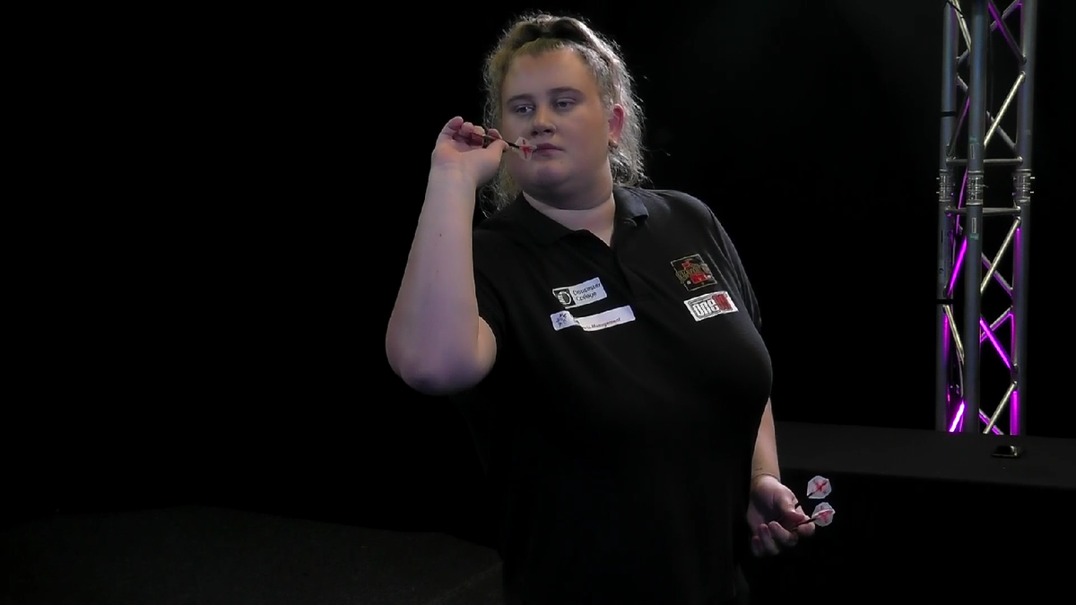 Hattrick für Greaves Engländerin lässt Rhian O'Sullivan in drei