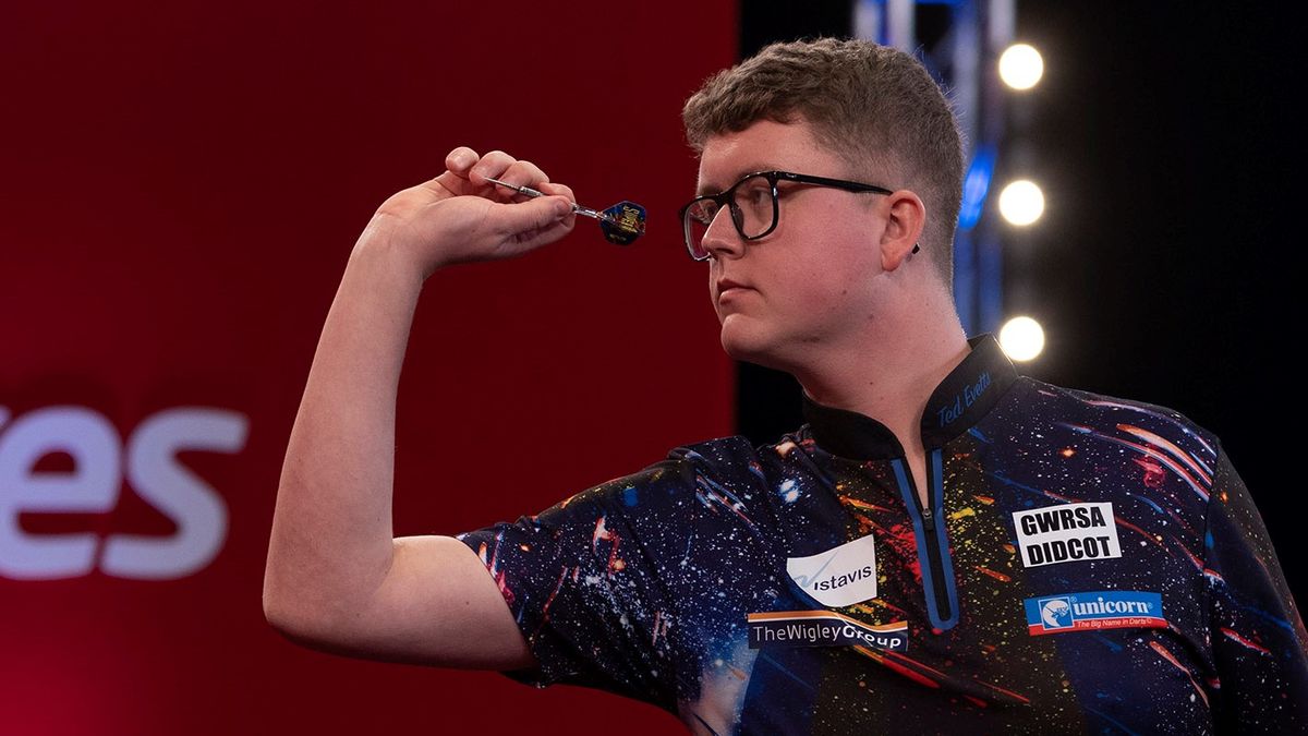 Opnieuw contractverlenging voor Evetts Dartsnieuws