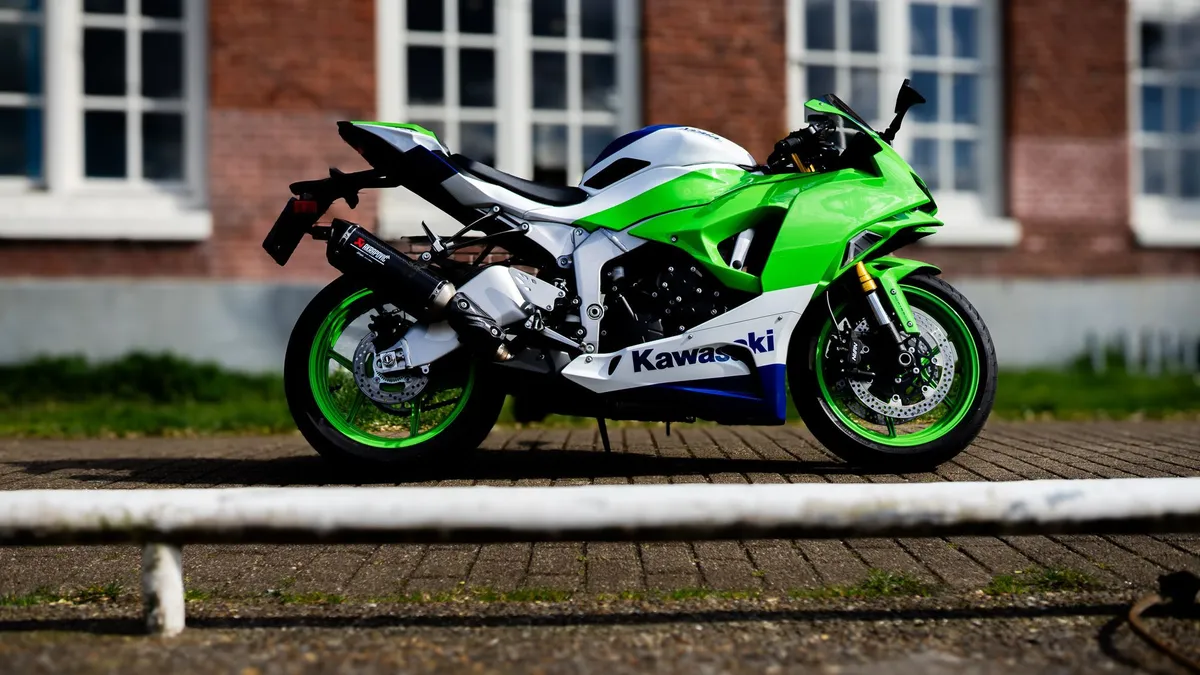 kawasaki-ninja-zx-6r-fhm05-