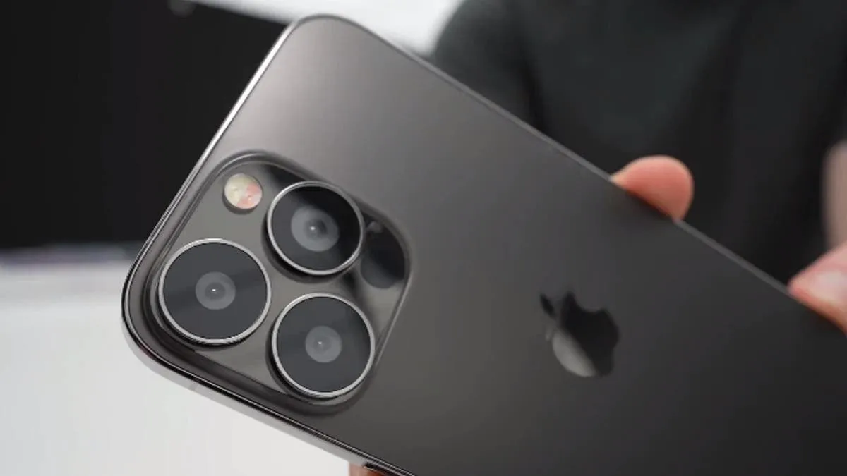 iPhone 13 Pro 256G version gets its first-ever price-cut
