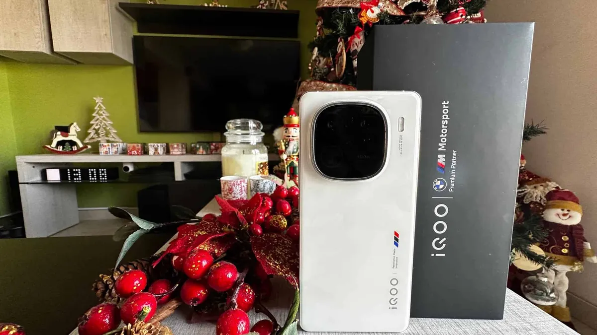 The iQOO 12: A Flagship Powerhouse with Snapdragon 8 Gen 3