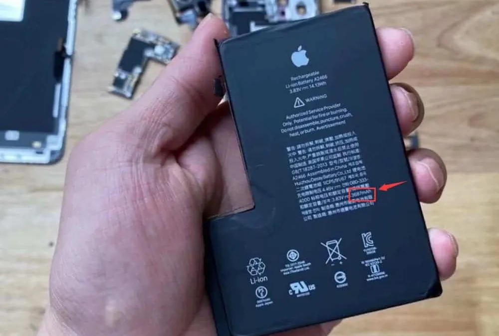 iPhone 12 Pro Max first disassembly: uses a L-shaped 3687