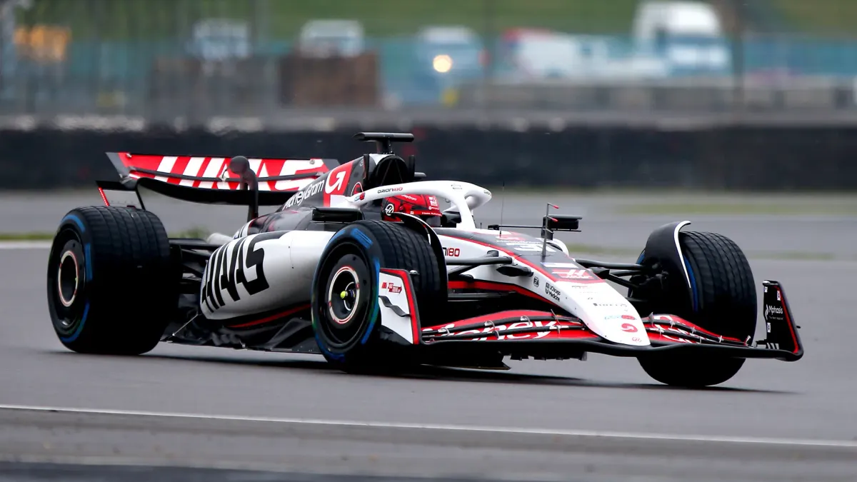 Official: This is the Haas VF-25 Ocon and Bearman will compete