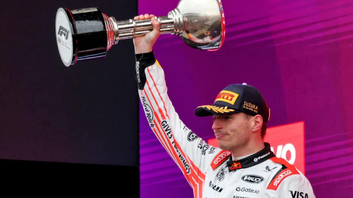 Verstappen gets back to winning ways by defeating title favourites