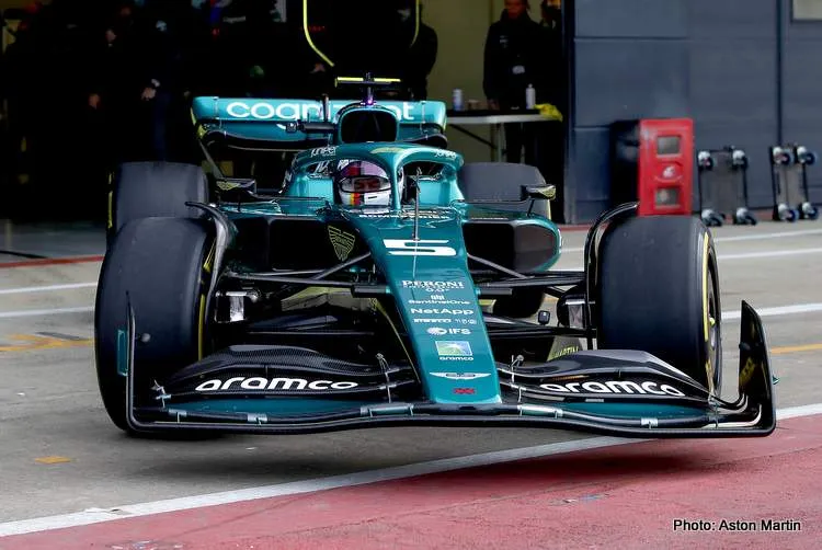 GRANDPRIX247 | Aston Martin's AMR22 hits the track for the first time