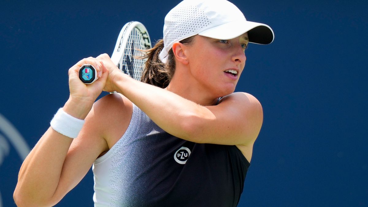 Swiatek Breaks Serena Williams' Record Of Conceding Fewest Games In WTA