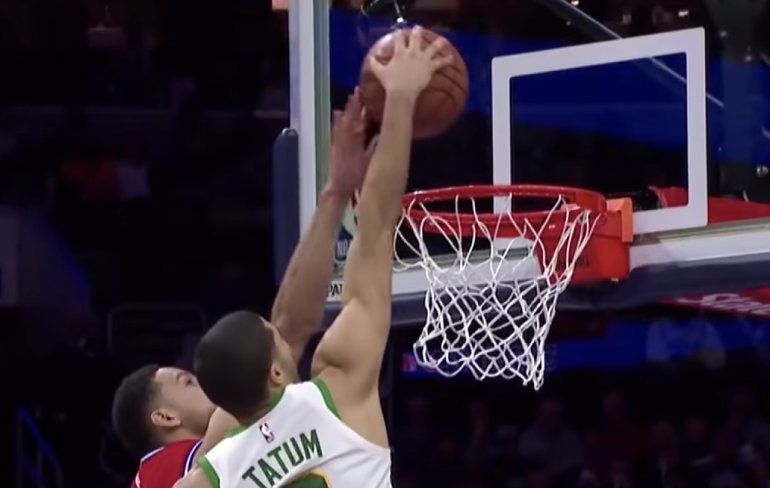 50 beste dunks uit de NBA seizoen 2018 / 2019