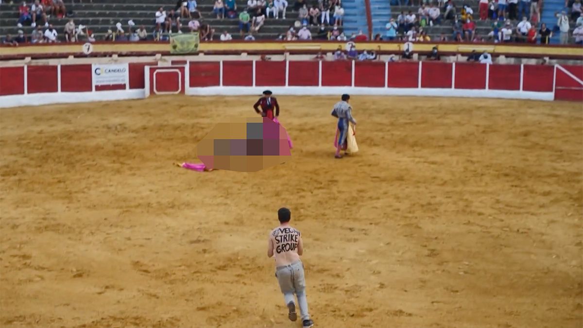 Danny Ghosen volgt Vegan streaker tijdens verstoren stierengevecht in Spanje