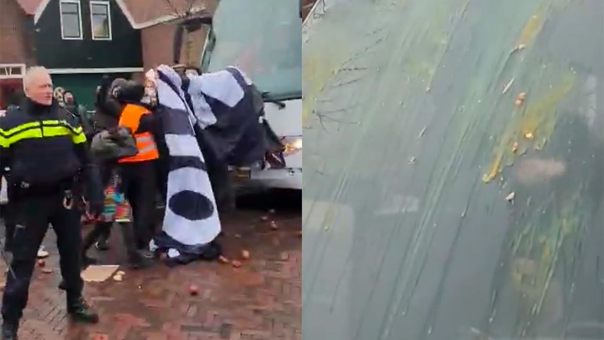 Ondertussen in Volendam: Actiegroep Kick Out Zwarte Piet bekogeld met oliebollen en eieren