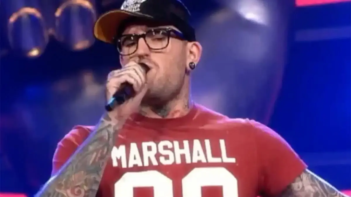 grote-zorgen-om-ben-saunders-winnaar-eerste-editie-the-voice-lichaam