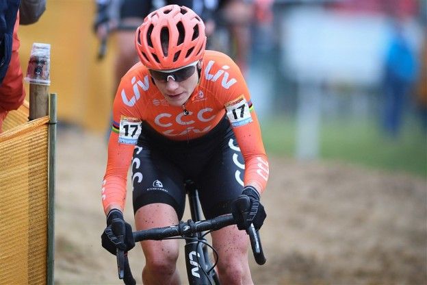 Update] Vos mag na operatie zes weken niet fietsen: 'Ja dat is lang' |  Indeleiderstrui.nl