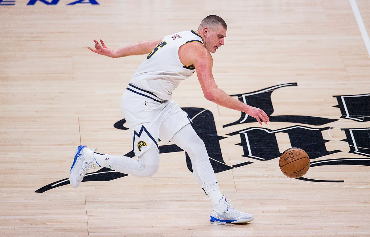 Denver Nuggets climb to 1st seed behind triple-double by Nikola Jokic