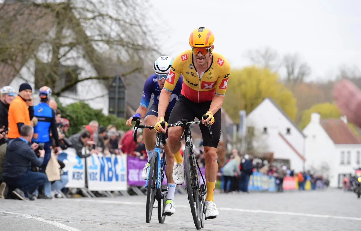 Arctic Race of Norway 2024 Alexander Kristoff holt auf der 2. Etappe