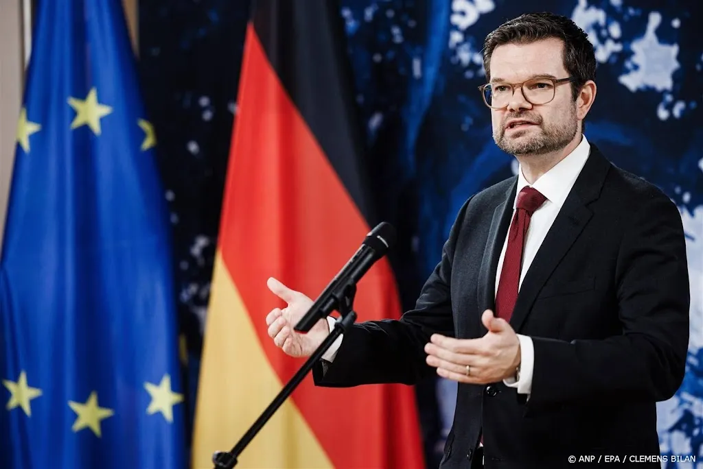 Deutscher Minister zu politischer Gewalt: Härtere Sanktionen reichen nicht aus