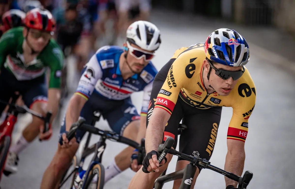 Voorlopige startlijst Dwars door Vlaanderen 2025 met Wout van Aert