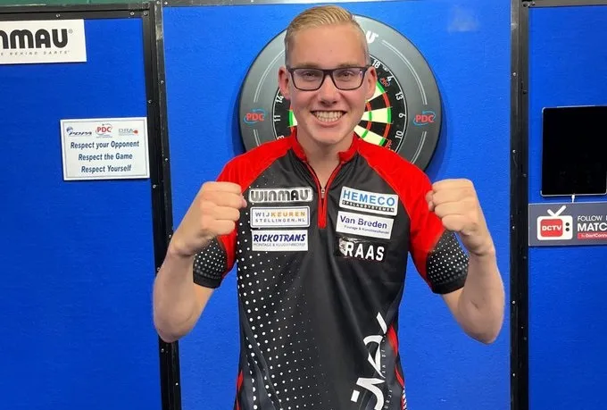 Jurjen van der Velde mit Whitewash zum Titel bei der Development Tour