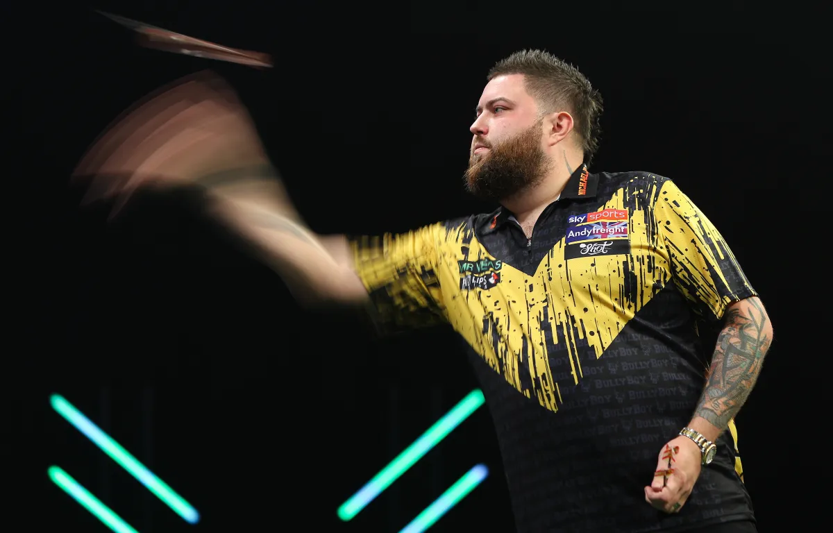 Michael Smith wirft bei Nathan Aspinall zu Hause 9Darter