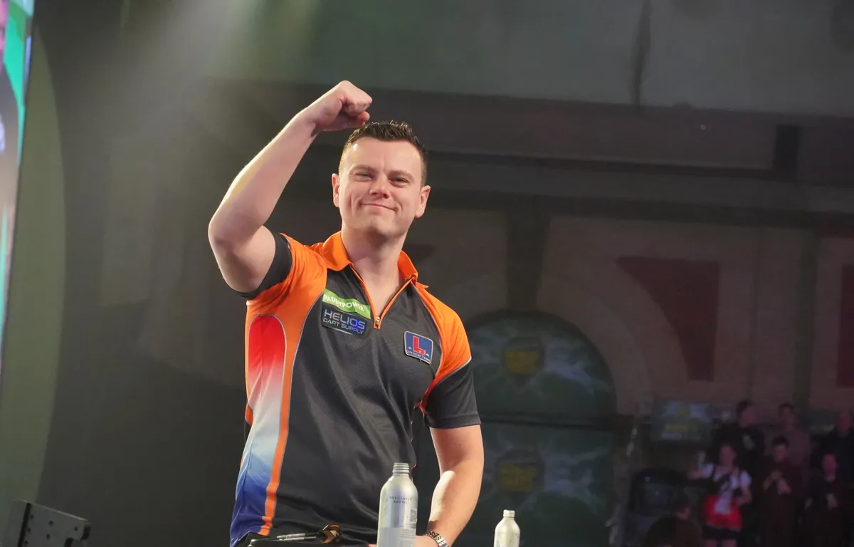Jeffrey de Graaf gewinnt bei Darts WM Match gegen Ritchie Edhouse