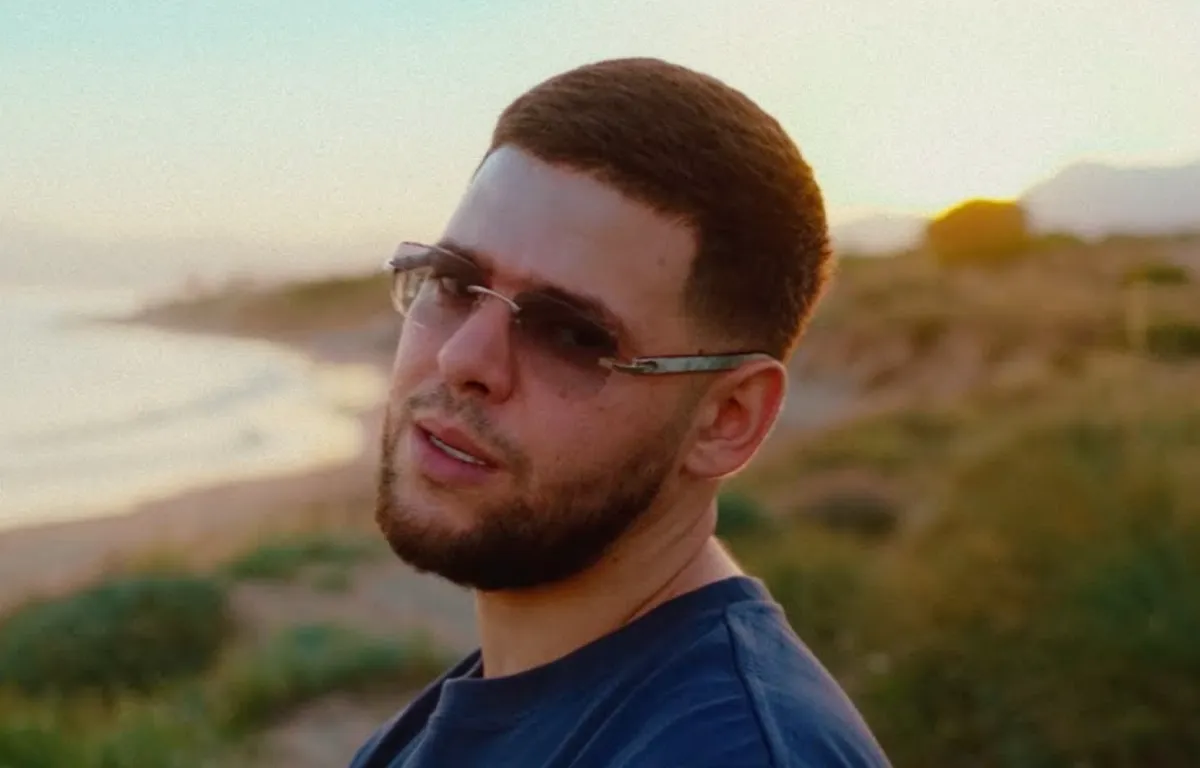 Lijpe kondigt nieuw album genaamd 'Lijpe' aan