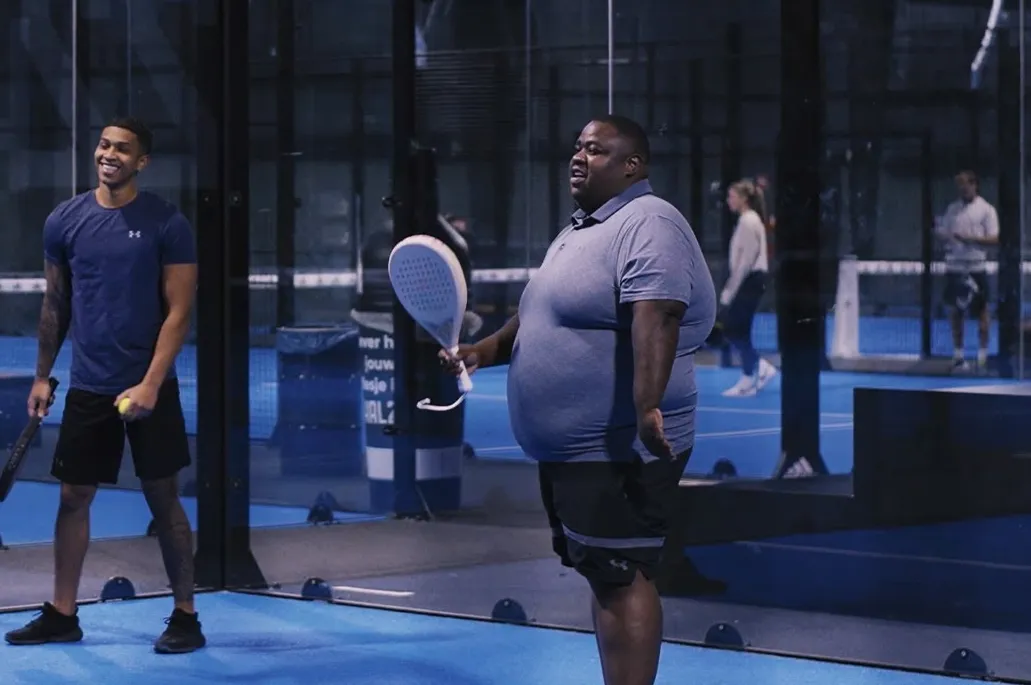 Zone 6 rappers gaan padellen in nieuwe videoclip 'O Six' van Hekje31