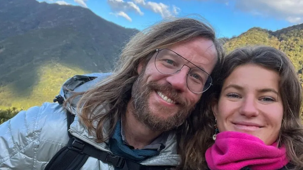 Giel Beelen getrouwd met 18 jaar jongere vriendin Floor