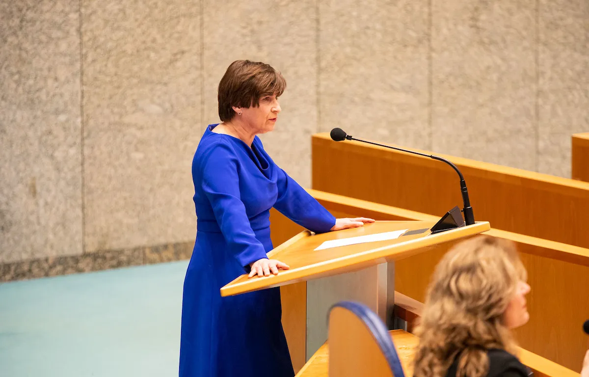 Ziedende Lilianne Ploumen Pvda Is Helemaal Klaar Met Formatietheater Houd Op Met Die 