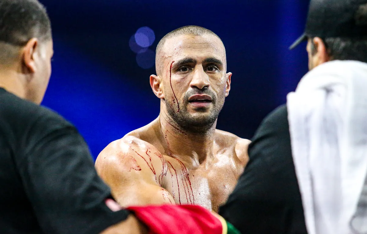 Hoe laat speelt Badr Hari vanavond tegen Uku Jürjendal? Hoe laat speelt Badr Hari vanavond tegen Uku Jürjendal?