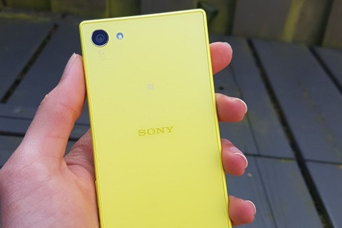 Afhaalmaaltijd snap Document Review Sony Xperia Z5 Compact: kleine spierbundel