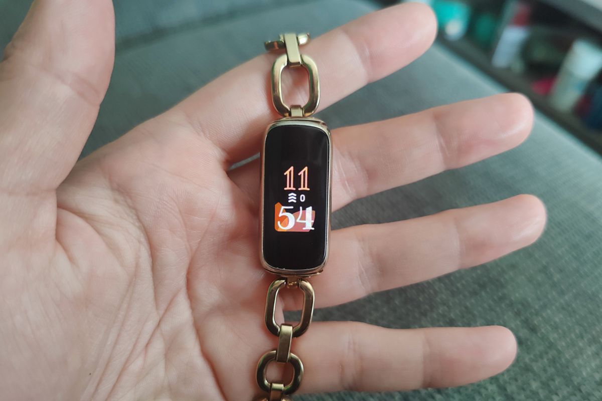 How to change your Fitbit watch face